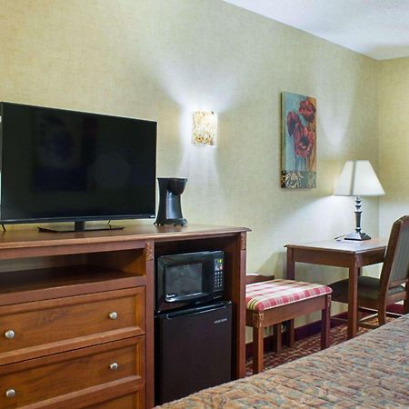 Rodeway Inn Columbia Mall Loop Гранд-Форкс Екстер'єр фото