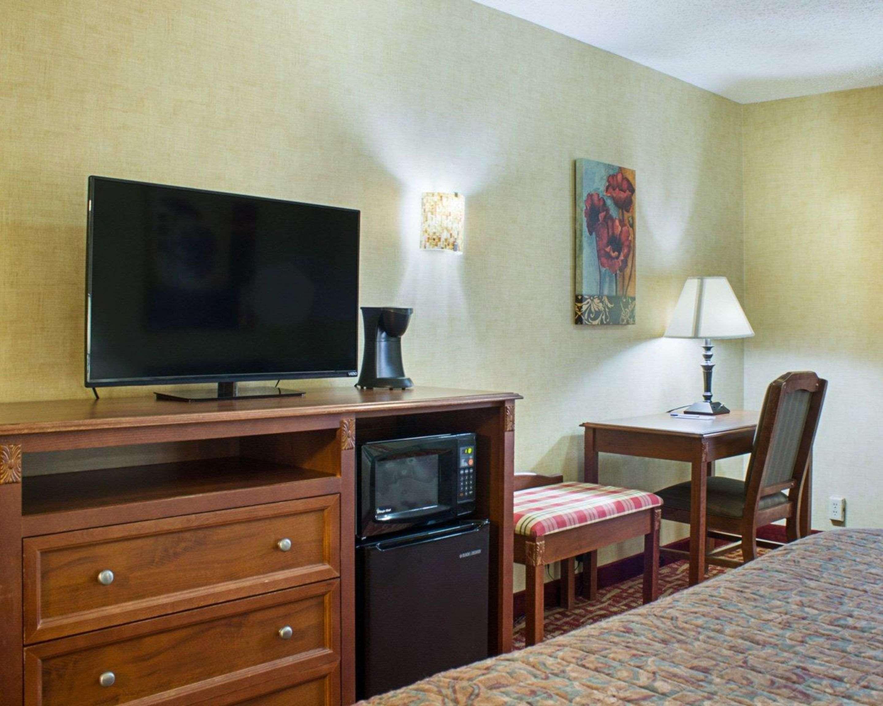 Rodeway Inn Columbia Mall Loop Гранд-Форкс Екстер'єр фото